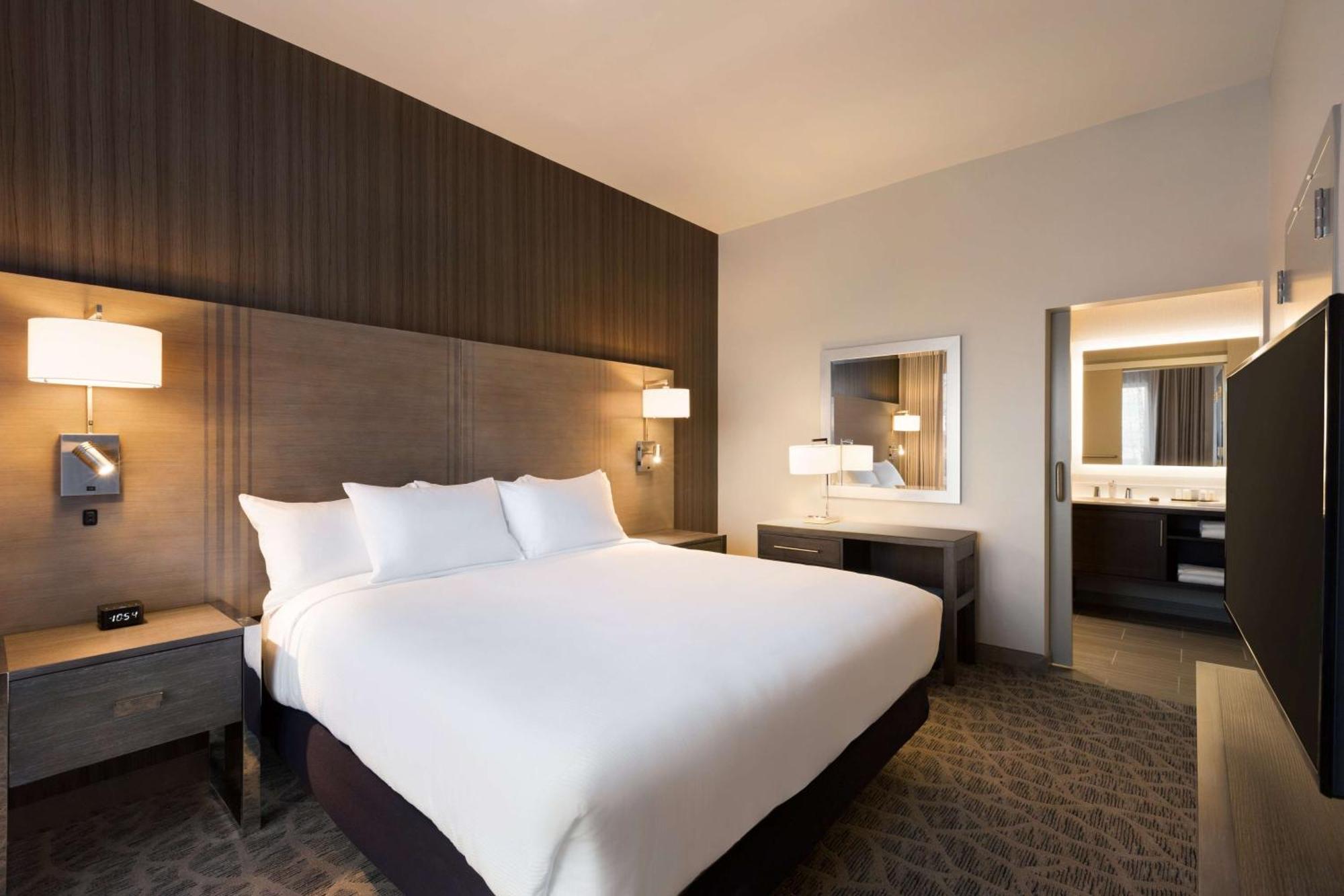 Hotel Embassy By Hilton The Woodlands